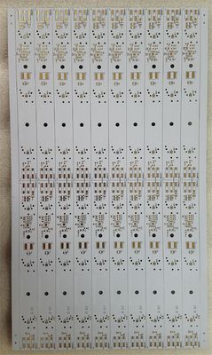 ভালো দাম এলইডি আলোর জন্য 1 লিটার অ্যালুমিনিয়াম পিসিবি বোর্ড 1.5 মিমি হোয়াইট সোল্ডারমাস্ক অনলাইন